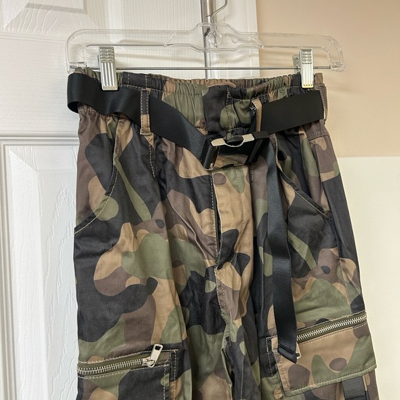 Zara High Waist Camo Print Joggers With Belt - Picture 4 of 8